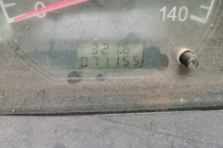 Used Foton Xiangling M  Odometer Close Up