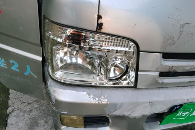 Used Foton Xiangling M  Right Front Headlight