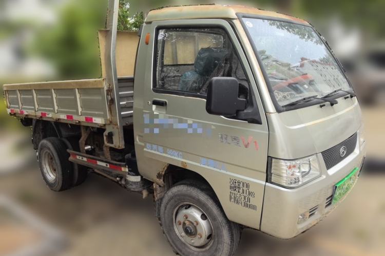 Used Foton Xiangling M  Front Right 45 Deg