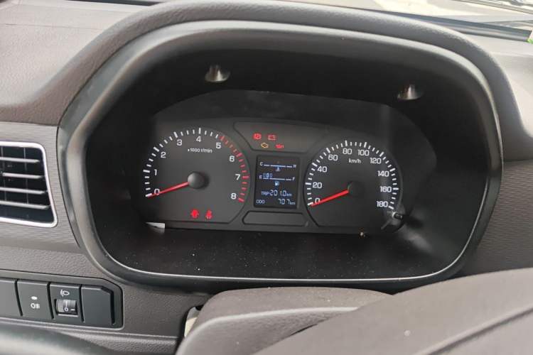 Used Foton Xiangling M 2018 1.5L Non-Load-Bearing Double-Cab with Dual Rear Tires (Cargo Version) DAM15L Instrument Cluster