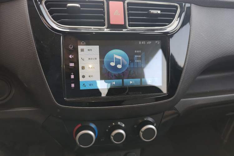 Used Foton Xiangling M 2018 1.5L Non-Load-Bearing Double-Cab with Dual Rear Tires (Cargo Version) DAM15L Audio And AC Panel