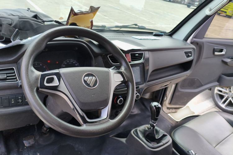 Used Foton Xiangling M 2018 1.5L M2 Non-承载 Single-Row with Dual Rear Tires (Cargo) Dual-Fuel DAM15L Center Console