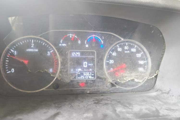 Used Foton Xiangling M 2018 1.2L 3.05-Meter Semi-Cab with Single Rear Tire 4W12M1 Instrument Cluster