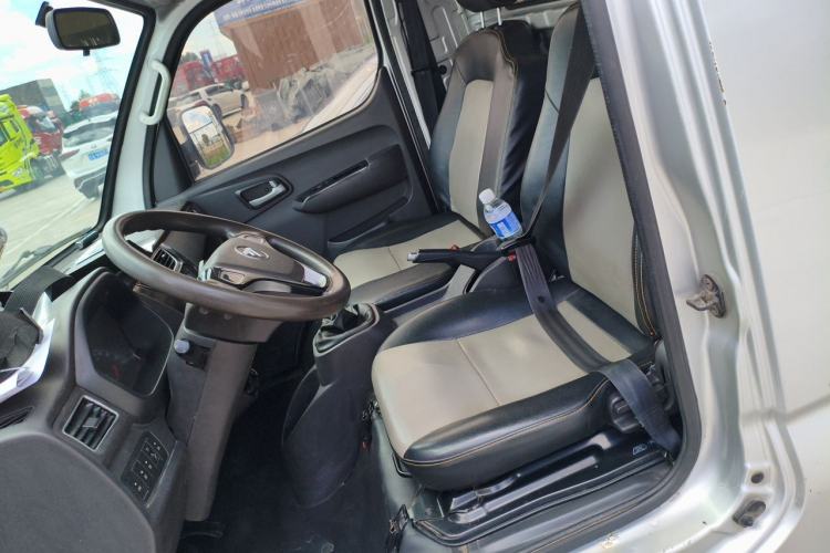 Used Foton Xiangling M 2018 1.5L M2 Non-承载 Single-Row with Dual Rear Tires (Cargo) Dual-Fuel DAM15L Left Front Seat