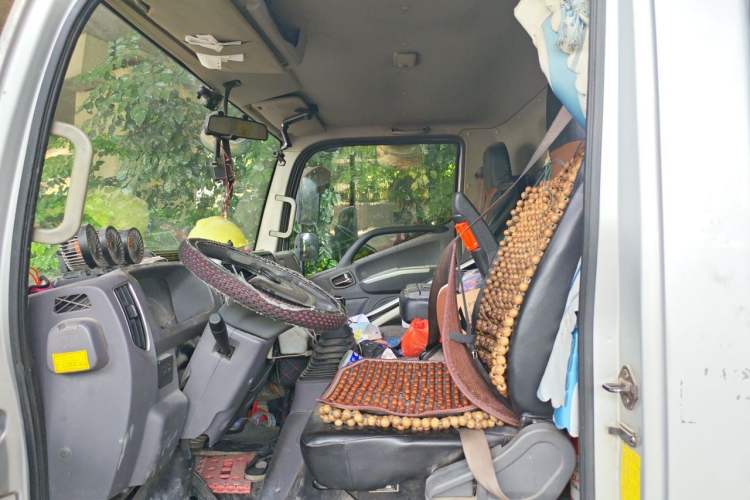 Used Foton Xiangling M 2018 1.2L 3.05-Meter Semi-Cab with Single Rear Tire 4W12M1 Left Rear Seat