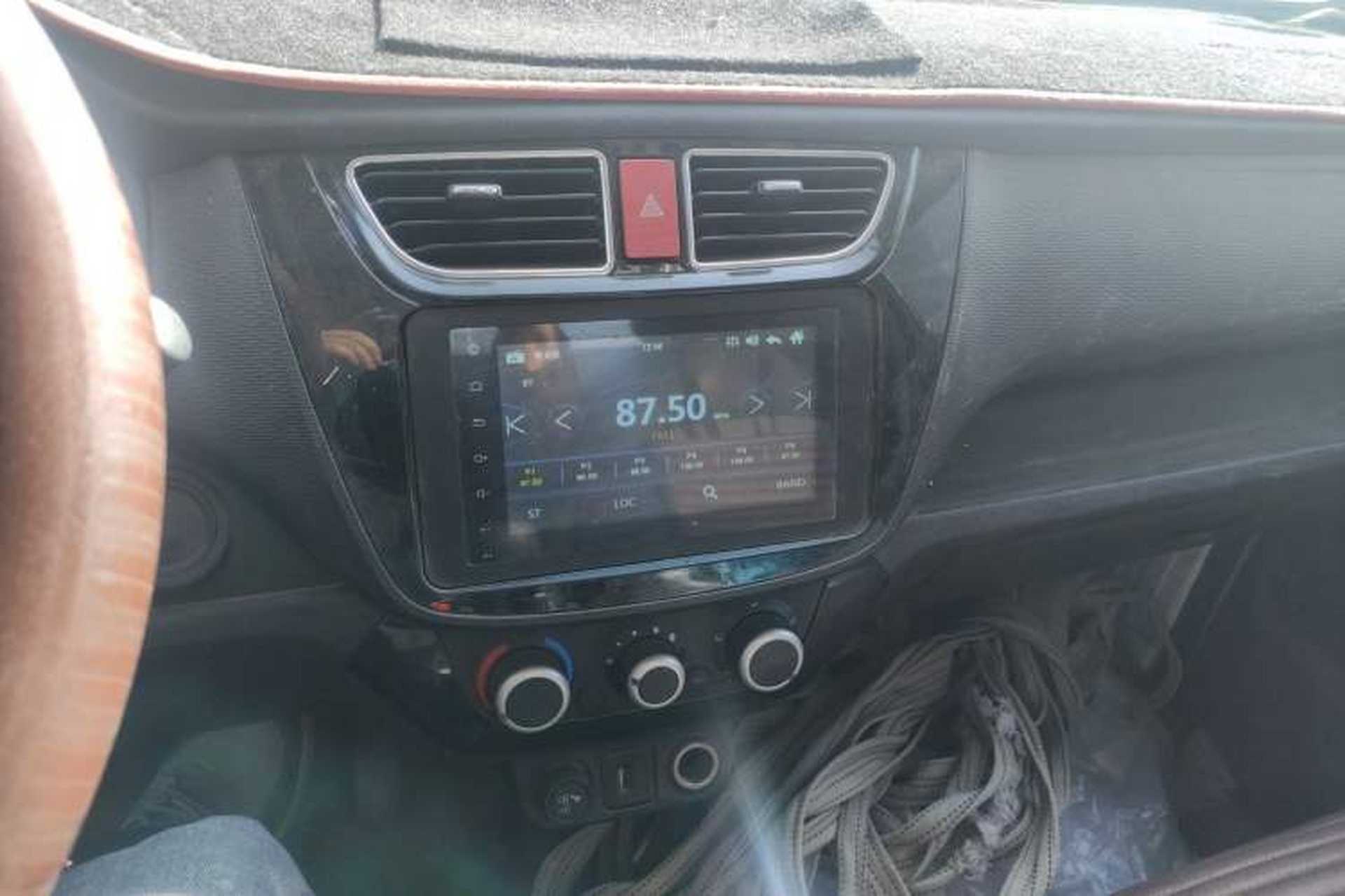 Used Foton Xiangling M 2018 1.5L M2 Non-Load-Bearing Single-Row with Dual Rear Tires (Cargo Version) DAM15L Audio And AC Panel