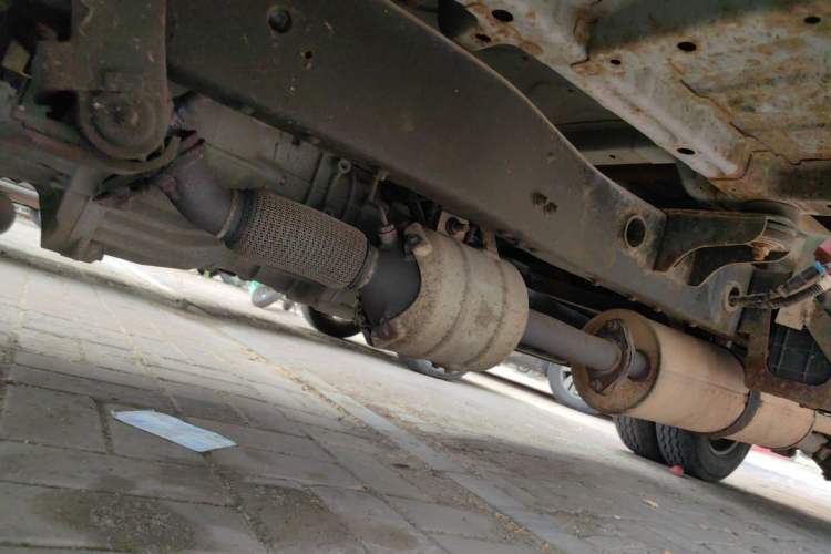 Used Foton Xiangling M 2018 1.5L M2 Non-Load-Bearing Double-Row Dual Rear Tires (Cargo Version) DAM15L Chassis Front Left