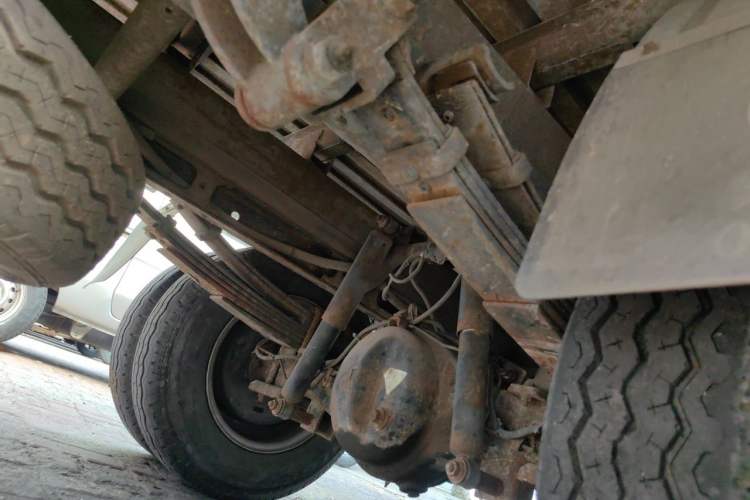 Used Foton Xiangling M 2018 1.5L M2 Non-Load-Bearing Double-Row Dual Rear Tires (Cargo Version) DAM15L Chassis Rear Right