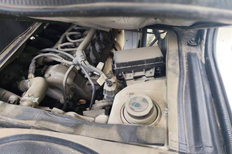 Used Foton Xiangling M 2018 1.2L Semi-承载 Single-Row Rear Single Tire (Cargo) 4W12M1 Engine Bay Left