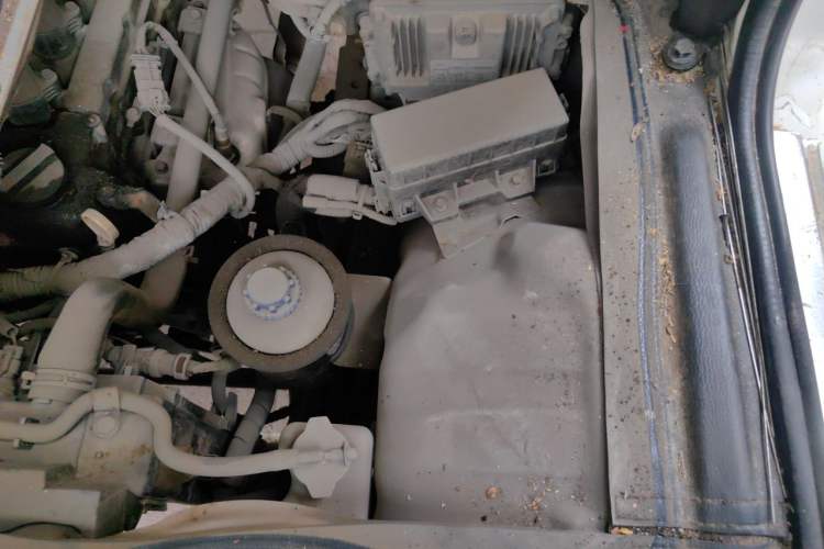 Used Foton Xiangling M 2018 1.5L M2 Non-Load-Bearing Double-Row Dual Rear Tires (Cargo Version) DAM15L Engine Bay Left