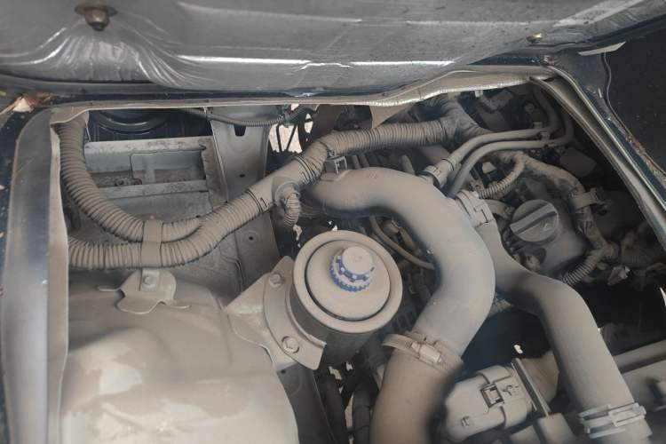 Used Foton Xiangling M  Engine Bay Right
