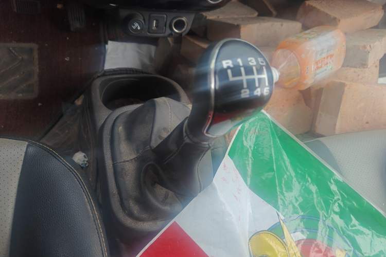 Used Foton Xiangling M  Gear Lever