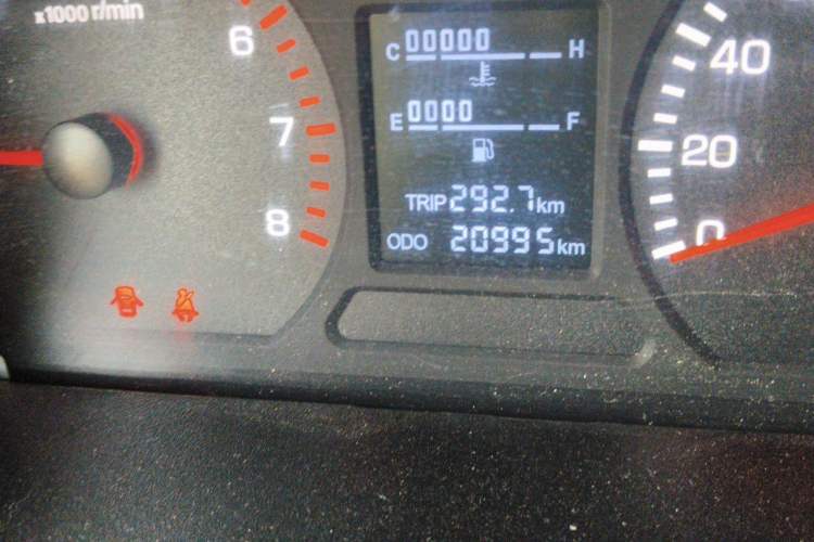 Used Foton Xiangling M  Odometer Close Up