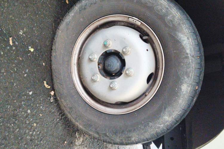 Used Foton Xiangling M  Right Front Wheel Hub