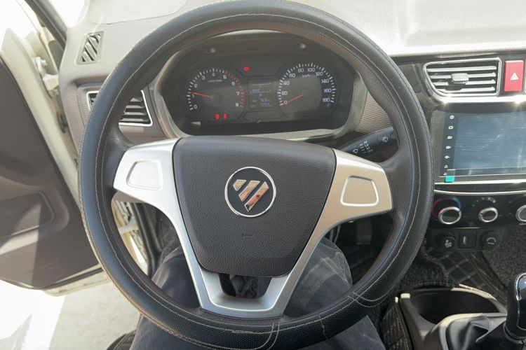Used Foton Xiangling M 2018 1.5L M2 Non-Load-bearing Double Rear Tires (Van-Type) DAM15L Steering Wheel