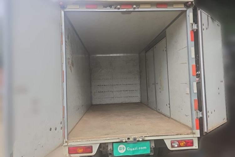 Used Foton Xiangling M  Trunk