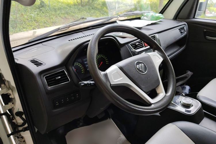 Used Foton Xiangling M New Energy 2023 M1 Ningde Flatbed Cargo Box Center Console
