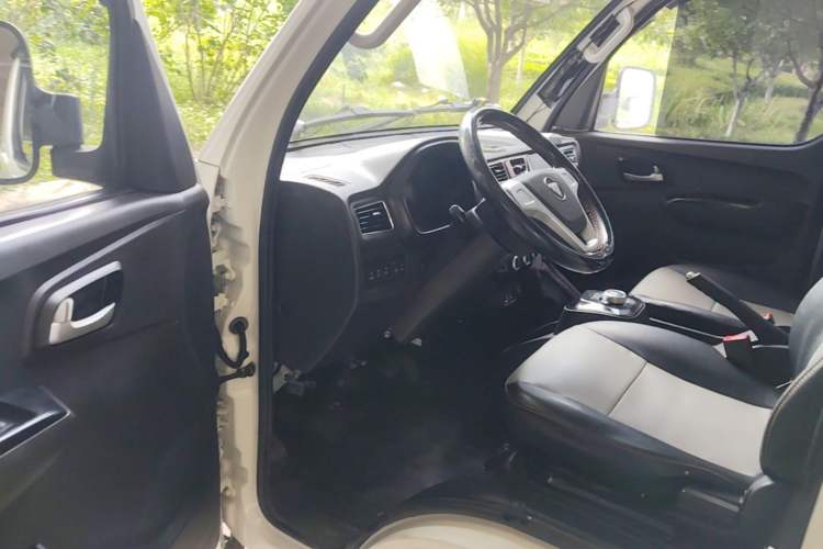 Used Foton Xiangling M New Energy 2023 M1 BYD Box-Type Cargo Bed Driver Seat
