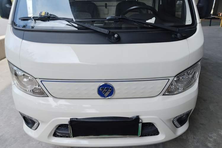 Used Foton Xiangling M New Energy 2023 M1 BYD Box-Type Cargo Bed Engine Bay