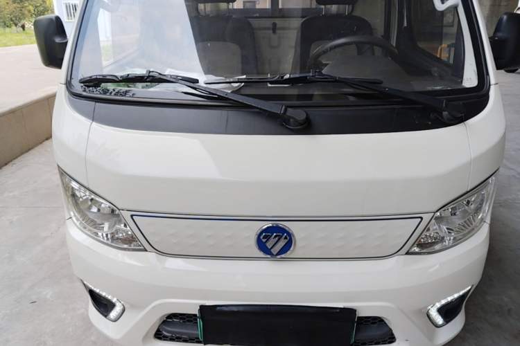 Used Foton Xiangling M New Energy 2023 M1 Ningde Flatbed Cargo Box Engine Bay