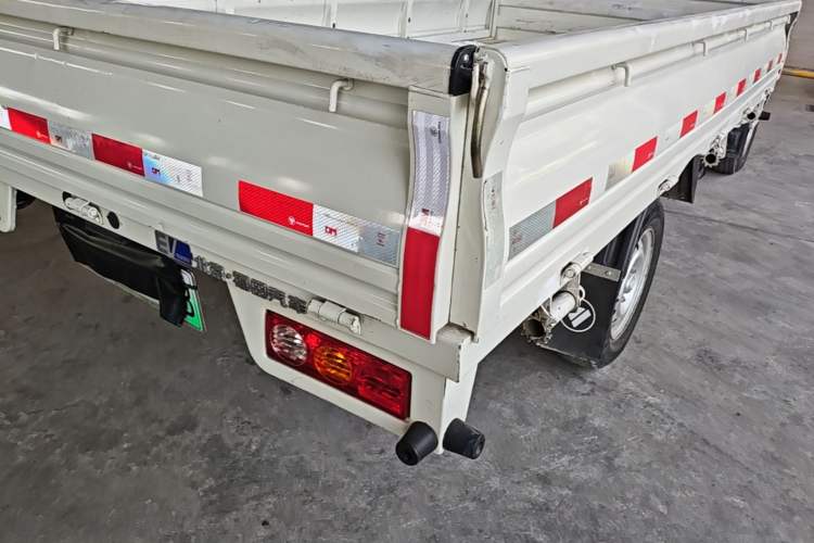 Used Foton Xiangling M New Energy 2023 M1 BYD Flatbed Cargo Box Exterior 3