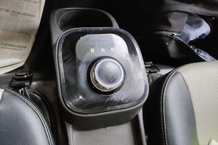 Used Foton Xiangling M New Energy 2023 M1 Ningde Flatbed Cargo Box Gear Lever