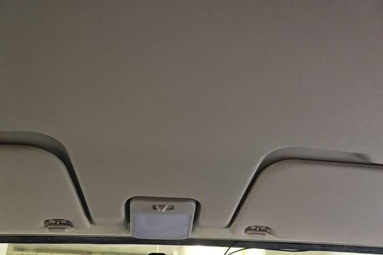 Used Foton Xiangling M New Energy 2023 M1 BYD Flatbed Cargo Box Headliner