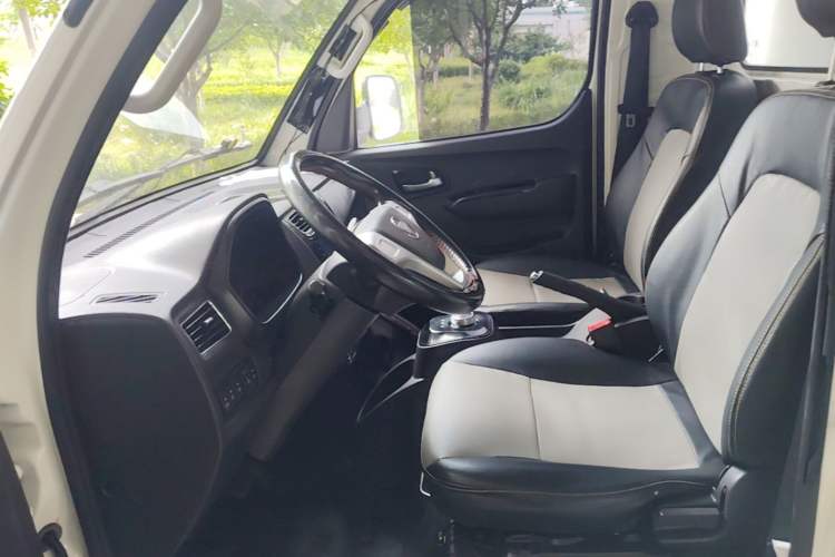 Used Foton Xiangling M New Energy 2023 M1 BYD Box-Type Cargo Bed Left Front Seat