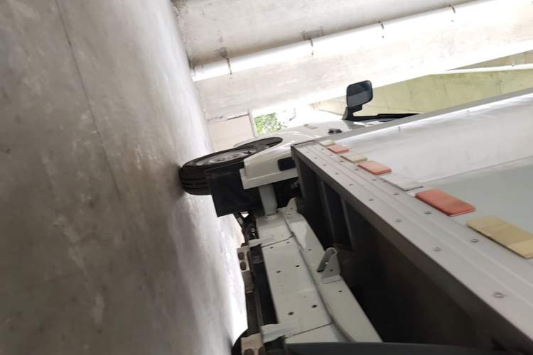 Used Foton Xiangling M New Energy 2023 M1 BYD Box-Type Cargo Bed Left Side Sill