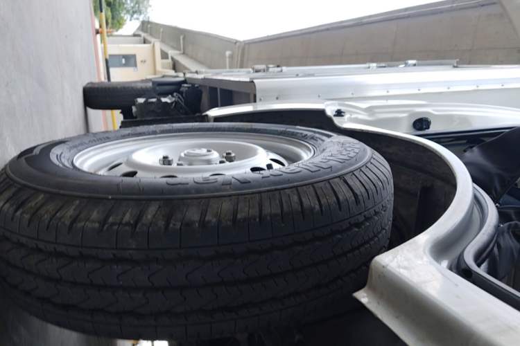 Used Foton Xiangling M New Energy 2023 M1 BYD Box-Type Cargo Bed Right Side Sill