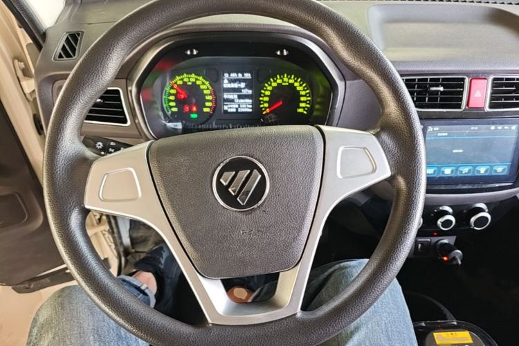 Used Foton Xiangling M New Energy 2023 M1 BYD Flatbed Cargo Box Steering Wheel