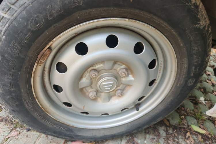 Used Foton Xiangling S 2019 1.5L Van DAM15DR Right Front Wheel Hub