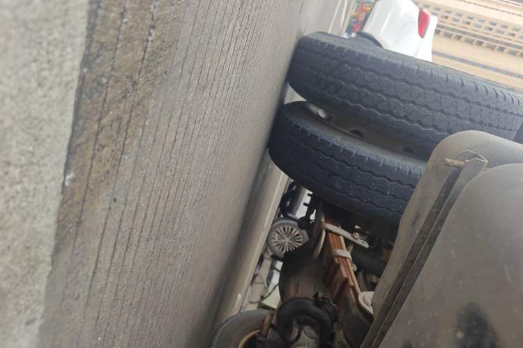 Used Foton Xiangling V  Chassis Rear Right