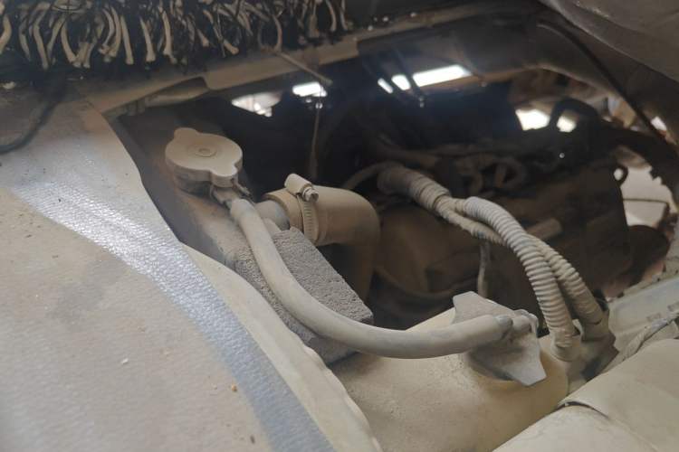 Used Foton Xiangling V  Engine Bay Right