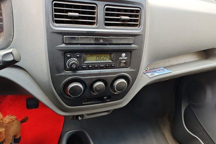 Used Foton Xiangling V 2018 1.2L Semi-承载 Body with 3170 mm Wheelbase (Van) 4W12M1 Audio And AC Panel
