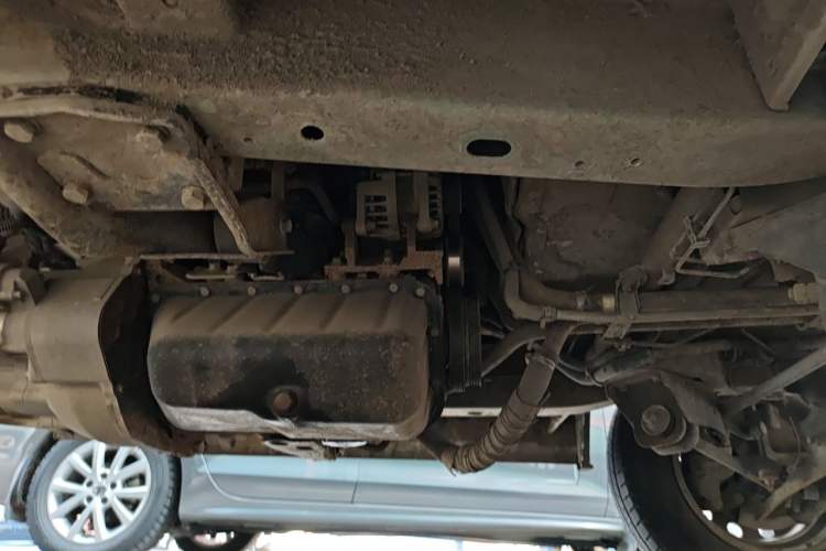 Used Foton Xiangling V 2018 1.2L Semi-承载 Body with 3170 mm Wheelbase (Van) 4W12M1 Chassis Front Right