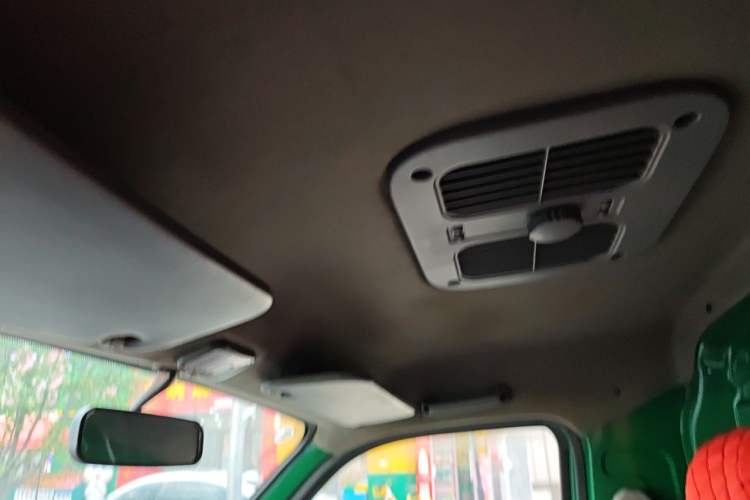Used Foton Xiangling V 2018 1.2L Semi-承载 Body with 3170 mm Wheelbase (Van) 4W12M1 Headliner