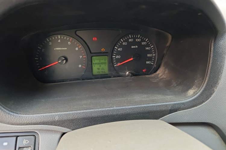 Used Foton Xiangling V 2018 1.2L Semi-承载 Body with 3170 mm Wheelbase (Van) 4W12M1 Odometer Close Up