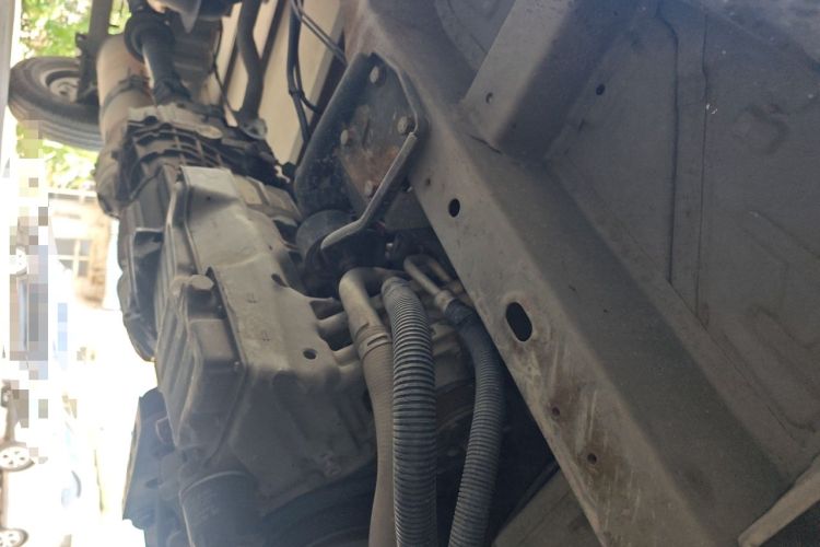 Used Foton Xiangling V  Chassis Front Right