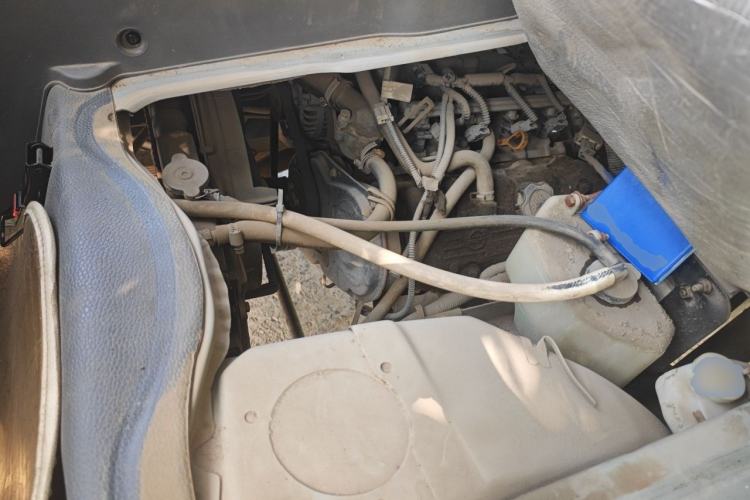 Used Foton Xiangling V  Engine Bay