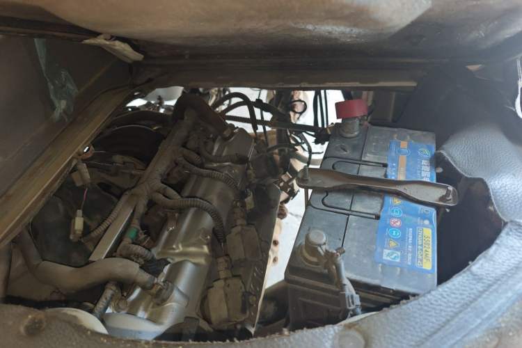 Used Foton Xiangling V  Engine Bay Left