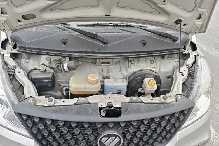 Used Foton Xiangling V 2018 1.2L Semi-承载 3170 mm Wheelbase (Flatbed) 4W12M1 Engine Bay