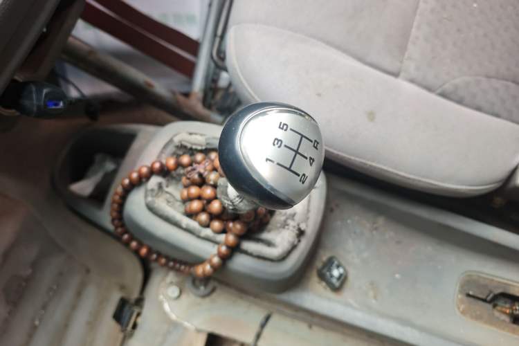 Used Foton Xiangling V 2018 1.5L Semi-承载 3170 mm Wheelbase (Van) DAM15R Gear Lever