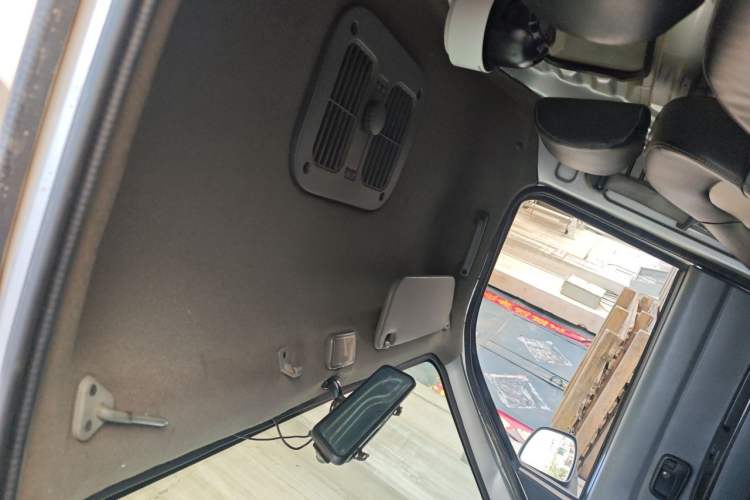 Used Foton Xiangling V  Headliner
