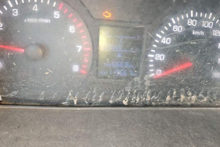 Used Foton Xiangling V  Odometer Close Up