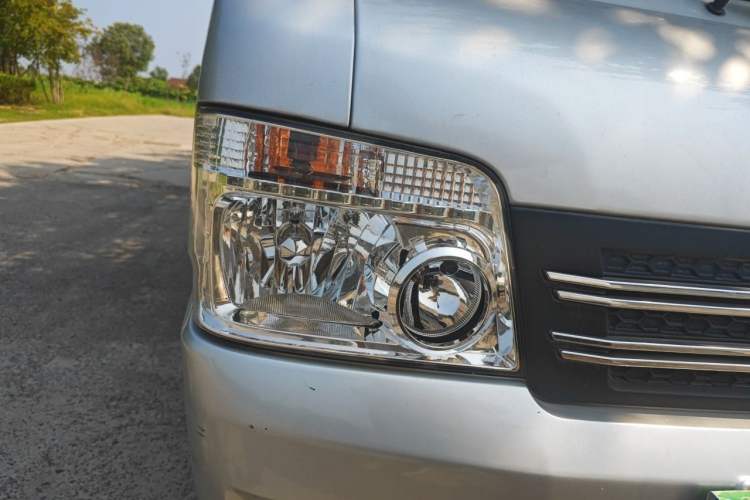 Used Foton Xiangling V  Right Front Headlight