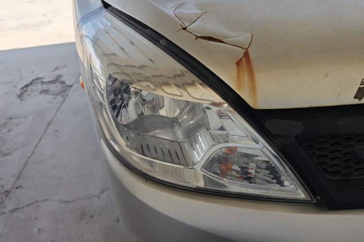 Used Foton Xiangling V  Right Front Headlight
