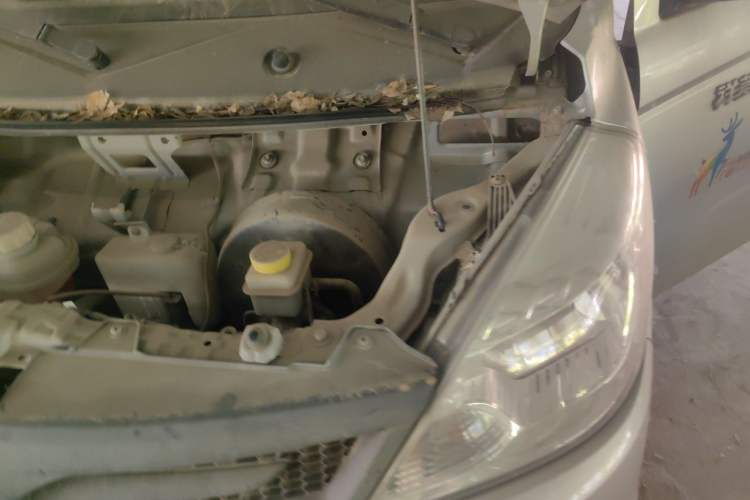 Used Foton Xiangling V  Engine Bay Left