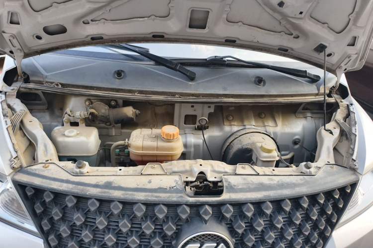 Used Foton Xiangling V  Engine Bay