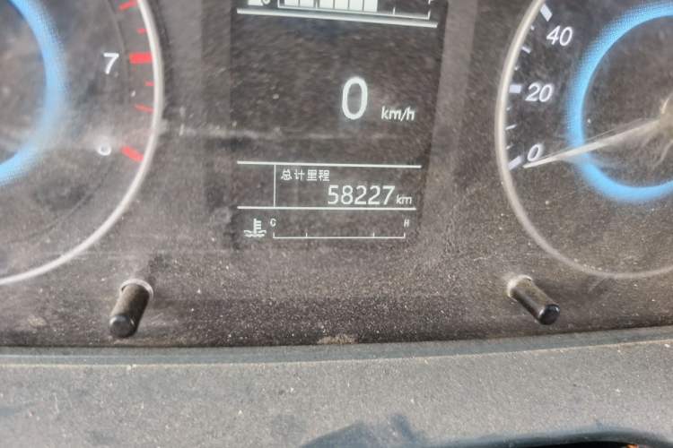 Used Foton Xiangling V  Odometer Close Up